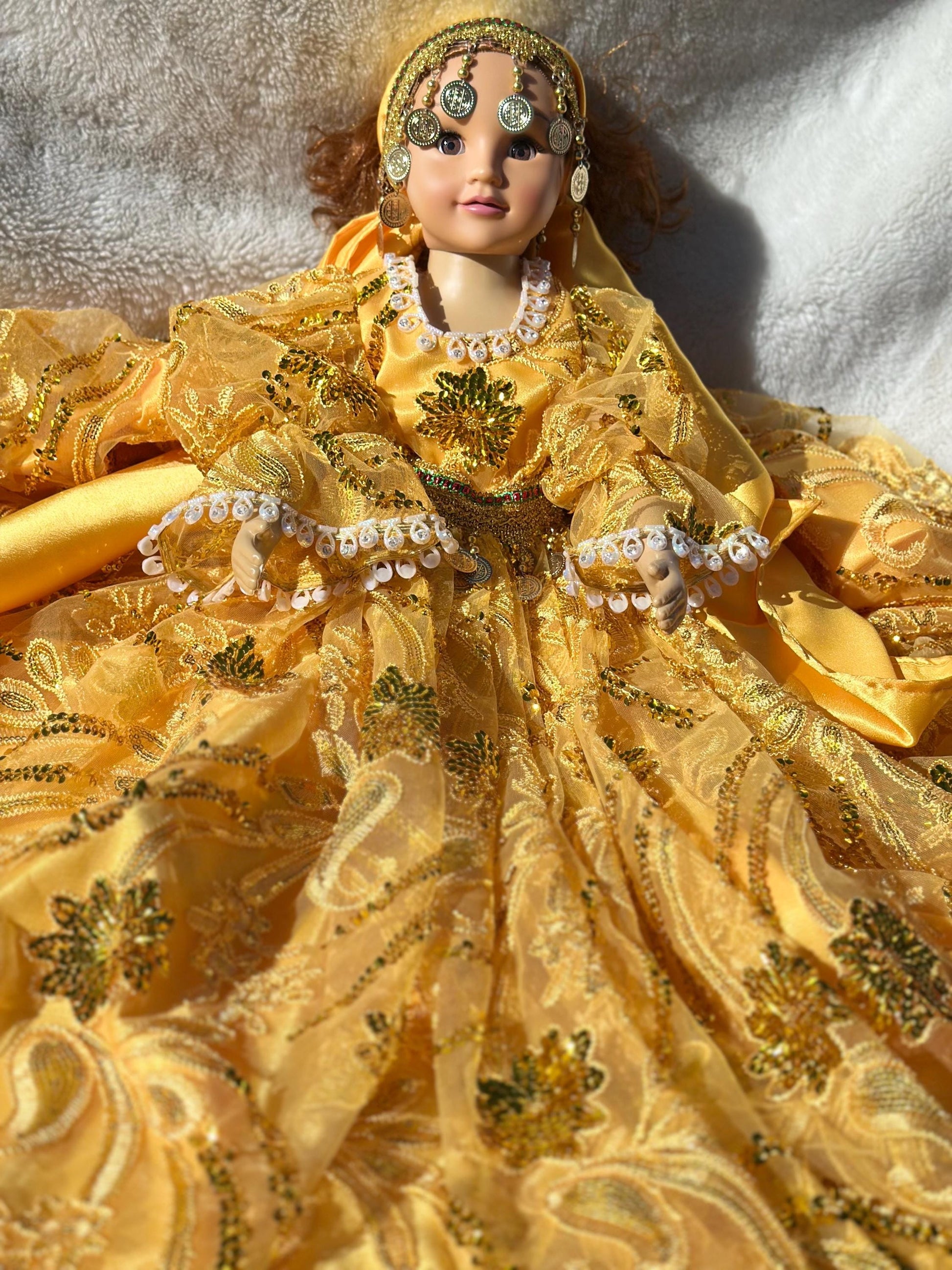 Muñeca vestida de Oshun o Gitana / Doll dressed for Oshun or Gypsy