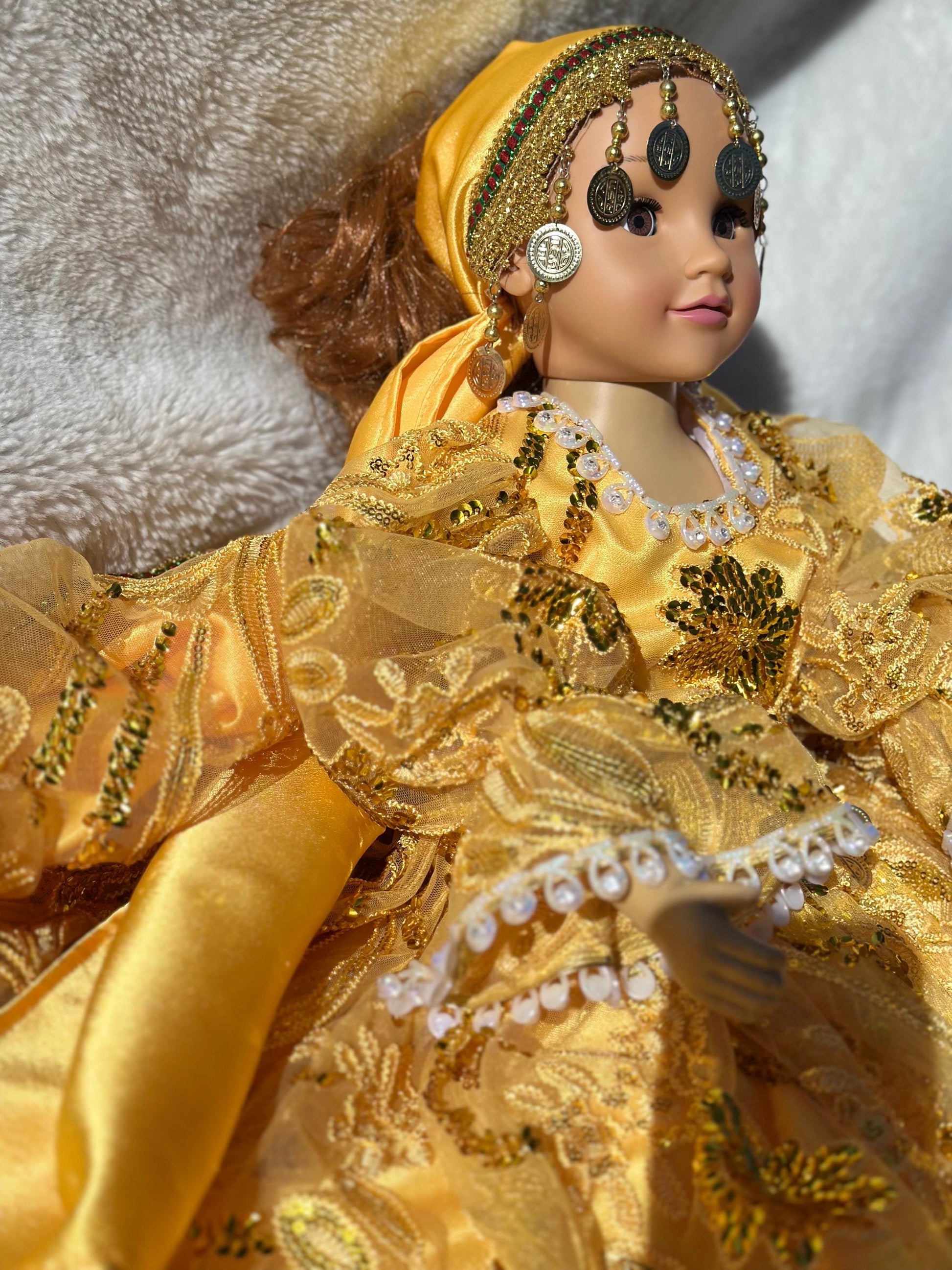 Muñeca vestida de Oshun o Gitana / Doll dressed for Oshun or Gypsy
