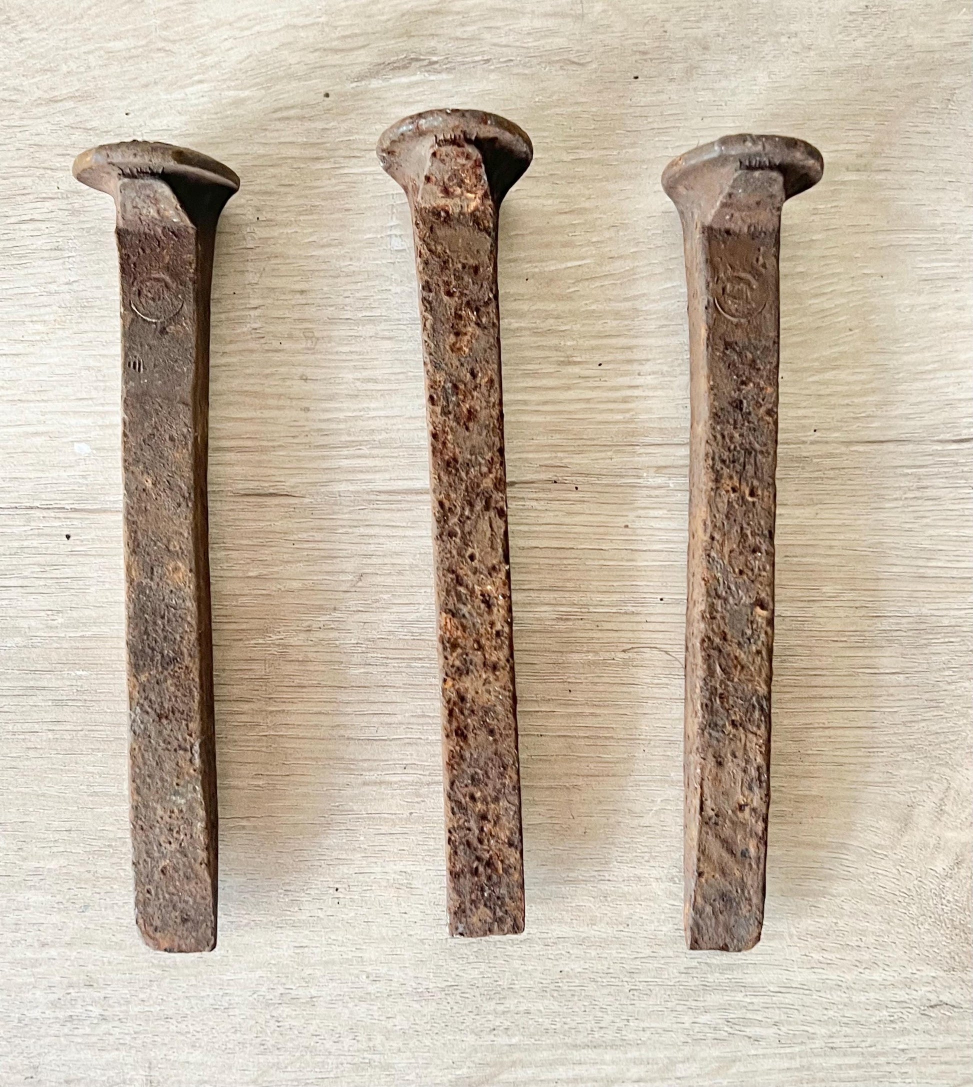 Herramientas Para Guerreros u Oggun / Tools for Warriors and/or Oggun