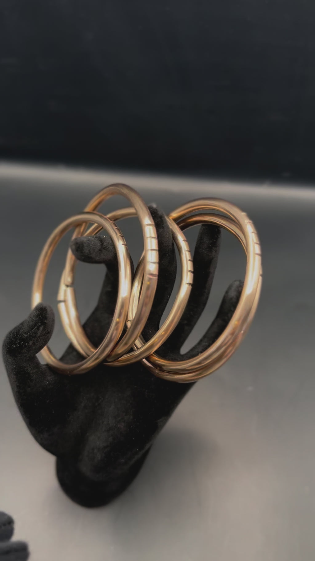 Set de Manillas de Oshun en Bronce puro 4gauge / Set of Oshun Bangles in Pure Bronze 4 gauge
